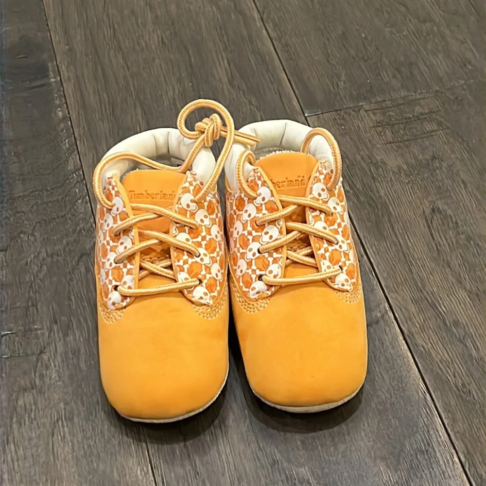 Timberland Naughty Skull Crib Booties Boots Hat Shoes Baby Size 3 Infant 9-12 Mo
